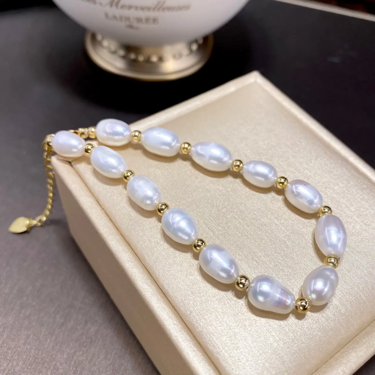 Natural Freshwater Pearl Jade Rabbit Bracelet for Women — feature 7
