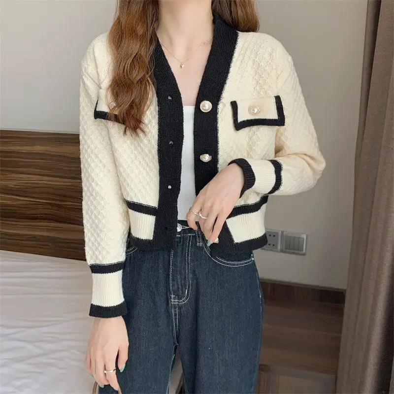 Women's Black White Knit Cardigan Jacket Autumn 25 — feature 10