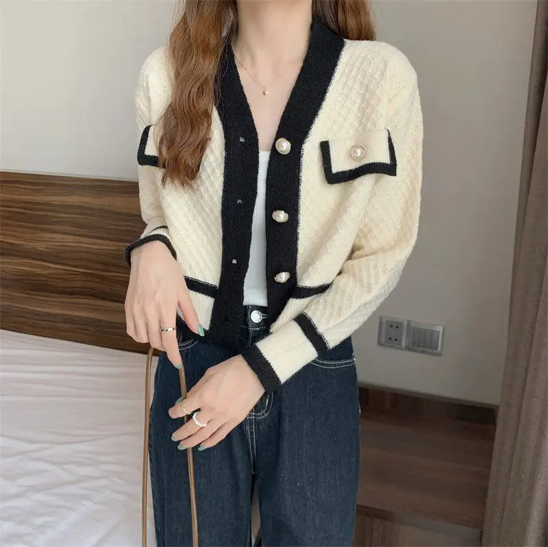 Women's Black White Knit Cardigan Jacket Autumn 25 — feature 11