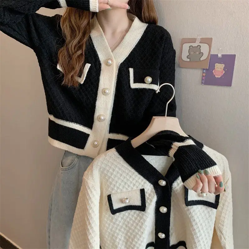 Women's Black White Knit Cardigan Jacket Autumn 25 — feature 12