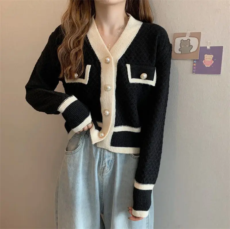 Women's Black White Knit Cardigan Jacket Autumn 25 — feature 13