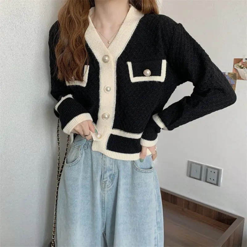 Women's Black White Knit Cardigan Jacket Autumn 25 — feature 14
