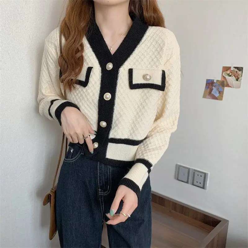 Women's Black White Knit Cardigan Jacket Autumn 25 — feature 6