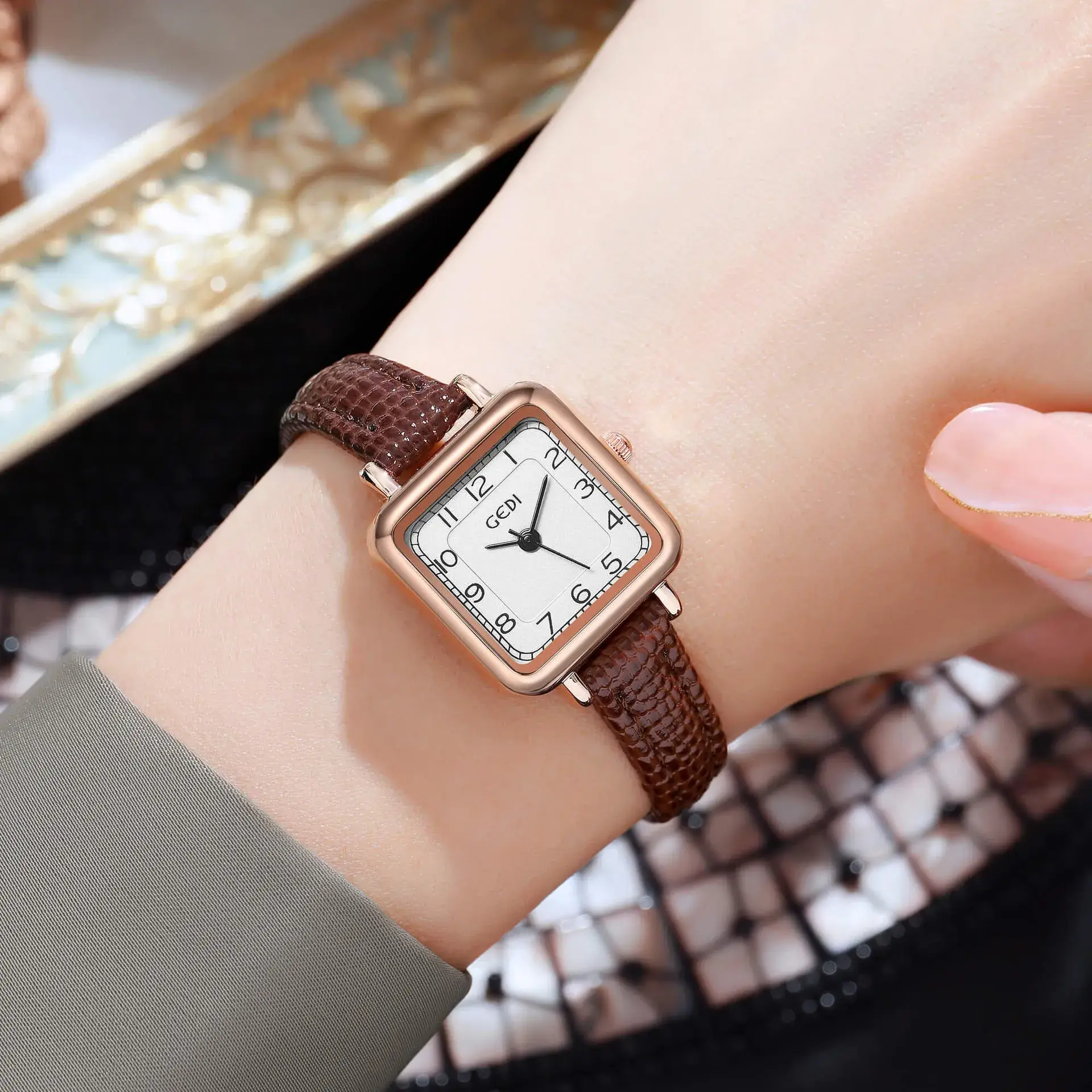 Goldie Square Watch for Women Quartz Waterproof - Image 5