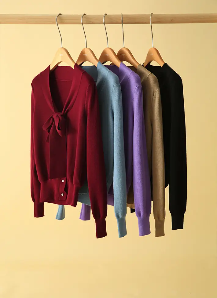 Women's Red Knoted Knit Sweater Jacket 2025 — feature 2