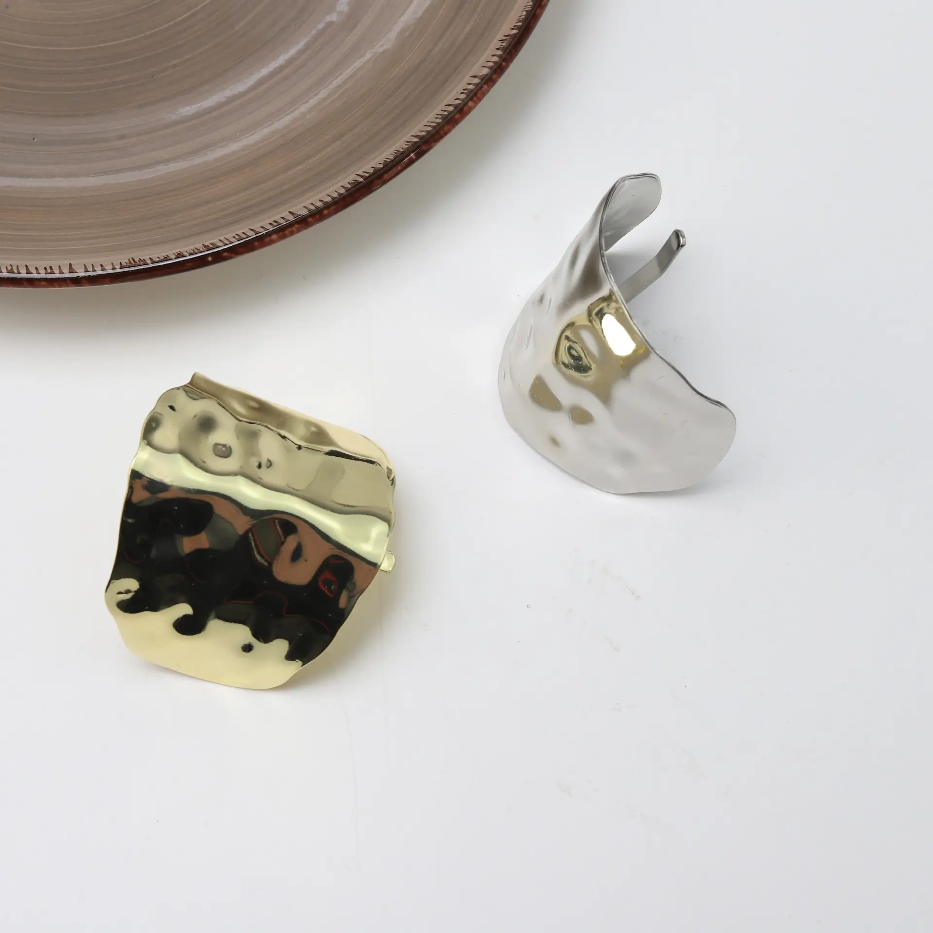 2025 Korean Style Metallic Hairpin Grip Clip — feature 26