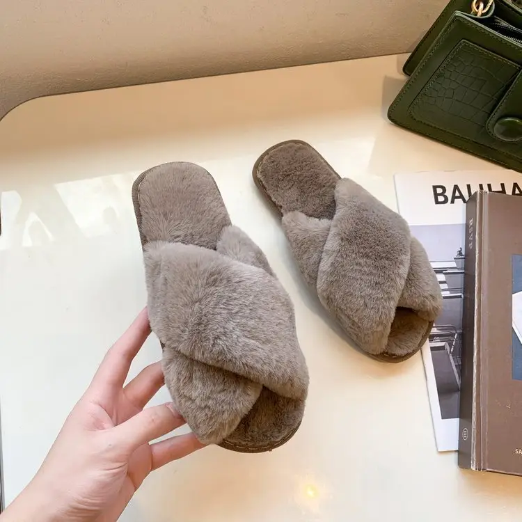 Foreign trade plush cotton slippers for women 2022 autumn and winter New Women's Flat open toe home Cross plush slippers wholesale