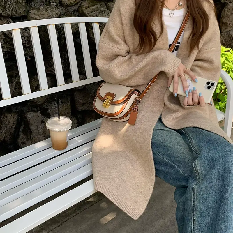 New South Korea Niche Design Leather Patchwork Canvas Saddle Bag — feature 16