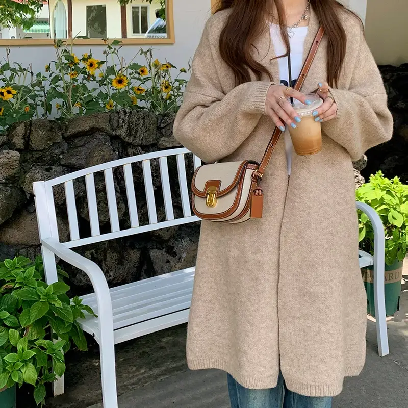New South Korea Niche Design Leather Patchwork Canvas Saddle Bag — feature 19