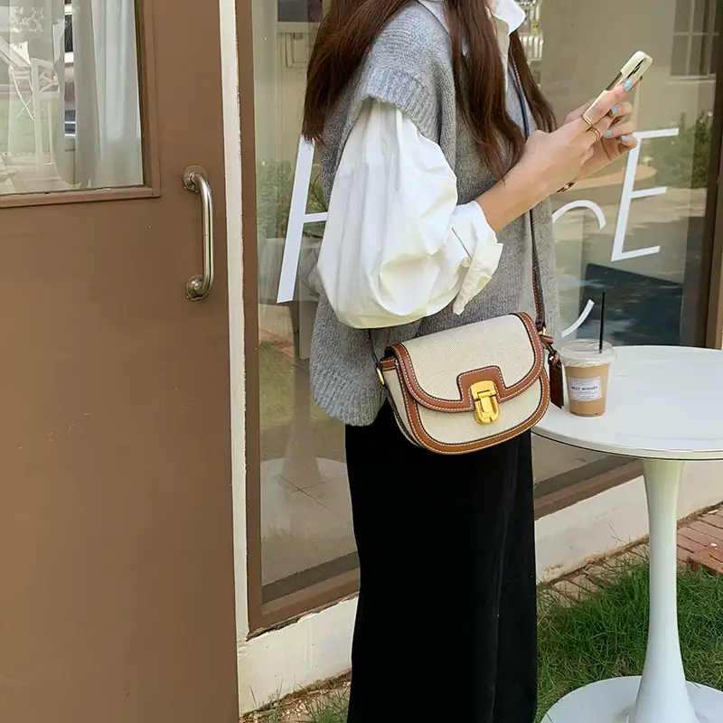 New South Korea Niche Design Leather Patchwork Canvas Saddle Bag — feature 23