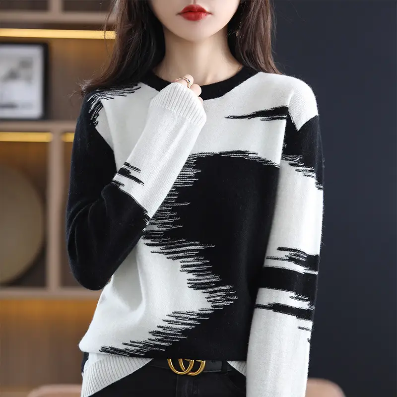 Women's Color Block Round Neck Pullover Sweater