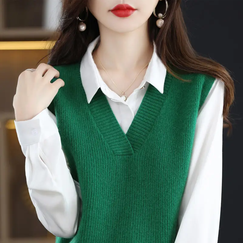 Red V-Neck Sleeveless Knitted Sweater Vest - Image 2