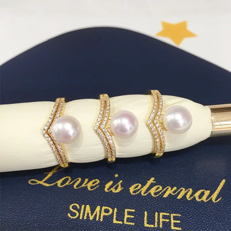 18K Gold Pearl Triangle Ring with Zircon Accents