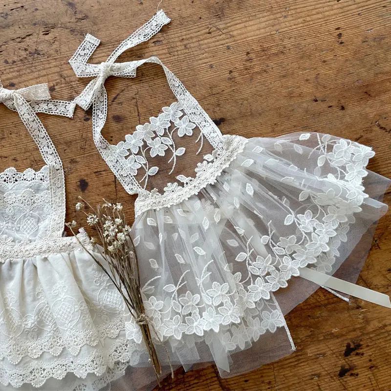 White Lace Baby Girl Dress Set with Bow Details - Image 4