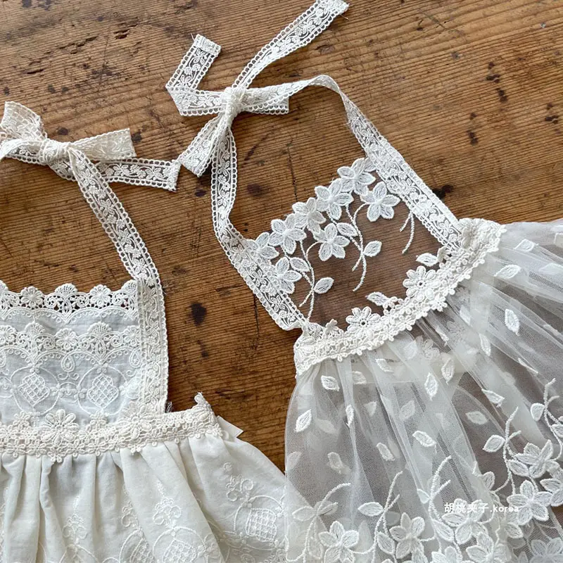White Lace Baby Girl Dress Set with Bow Details - Image 5