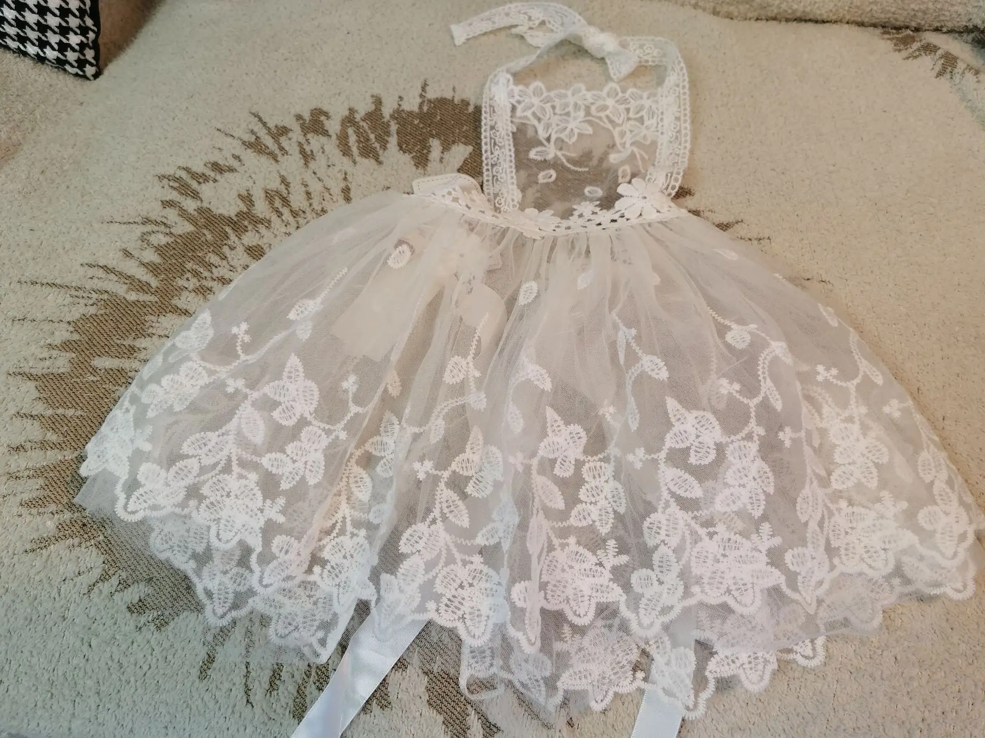 White Lace Baby Girl Dress Set with Bow Details - Image 2