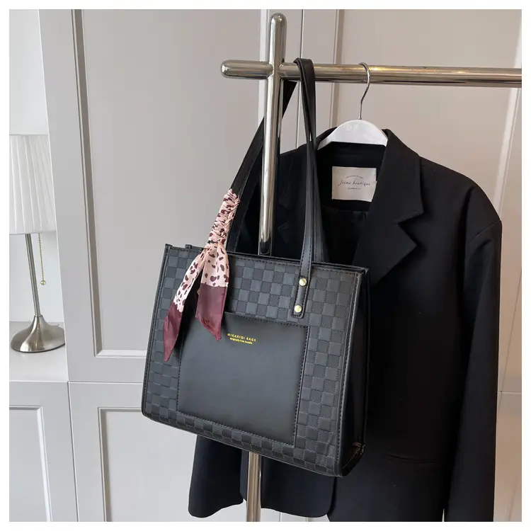 Large Capacity Women's Tote Bag Brown Leather — feature 37