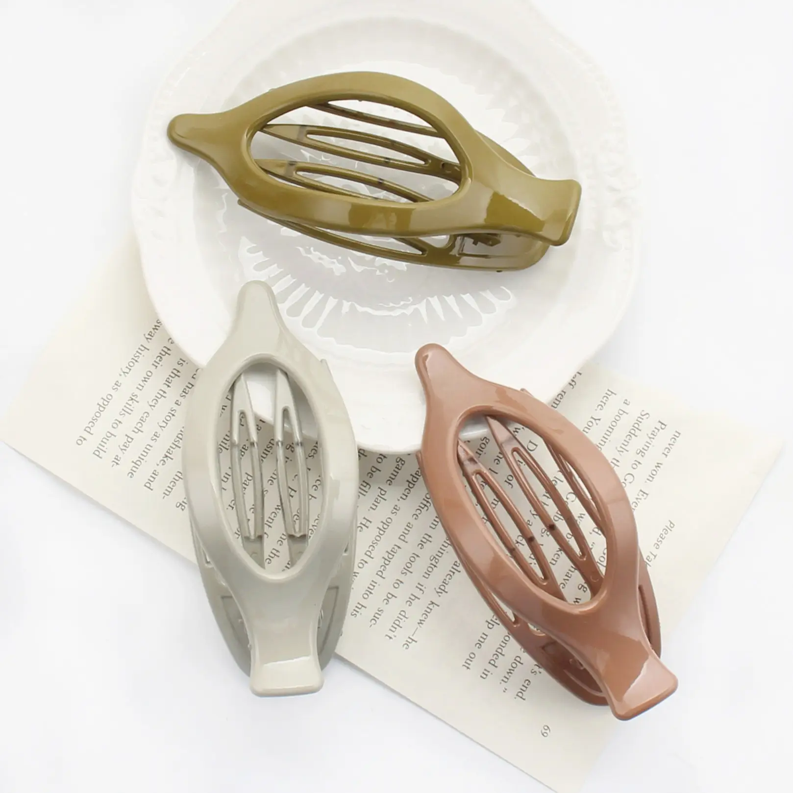 French Retro Shark Clip Hair Accessory Light Pink - Image 26