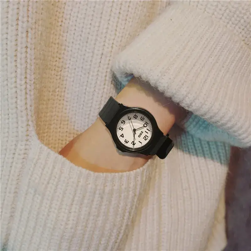 Men Black Analog Quartz Watch Lightweight Waterproof - Image 3