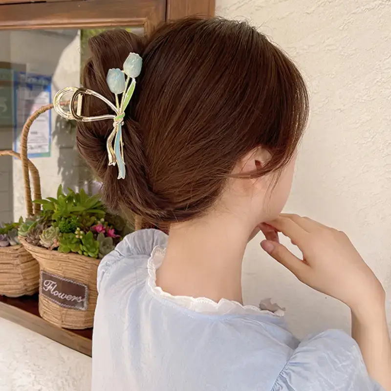 Golden Butterfly Hair Clip for Women Summer Claw Accessory - Image 11
