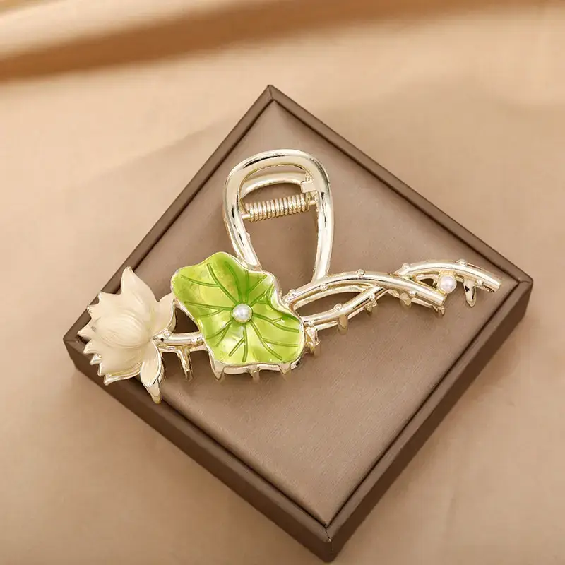 Golden Butterfly Hair Clip for Women Summer Claw Accessory - Image 4