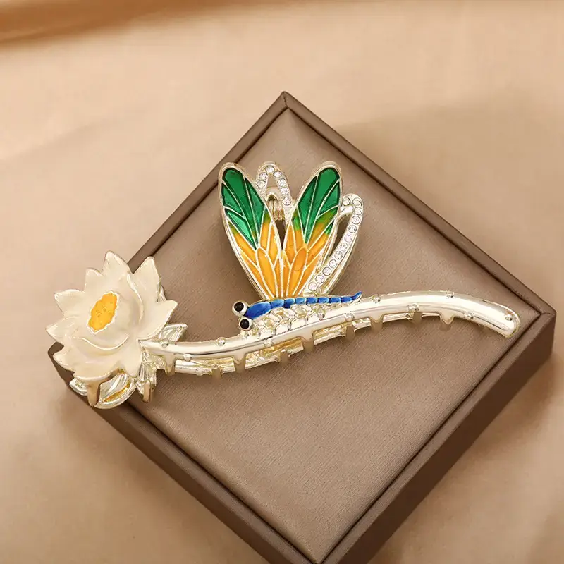 Golden Butterfly Hair Clip for Women Summer Claw Accessory - Image 7
