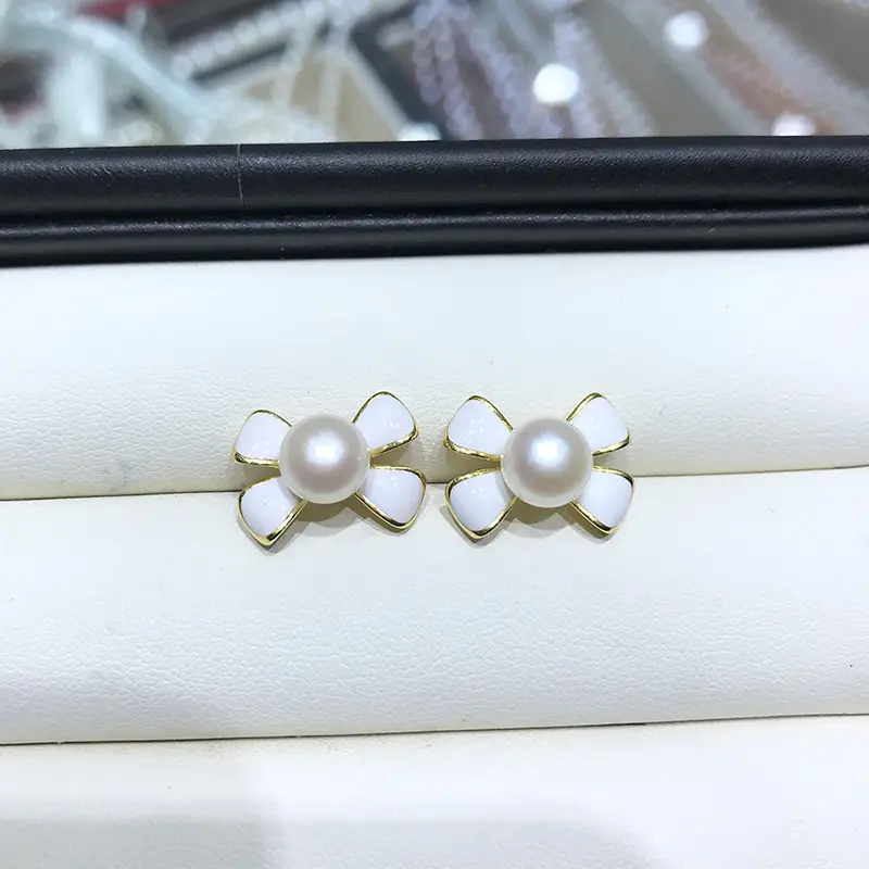 Pearl Bow Earrings 7mm Natural Freshwater - Image 3