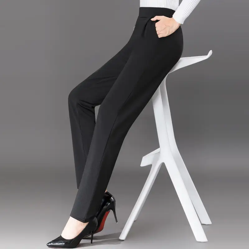 Women's Fleece Slim Fit Carrot Pants Black - Image 4