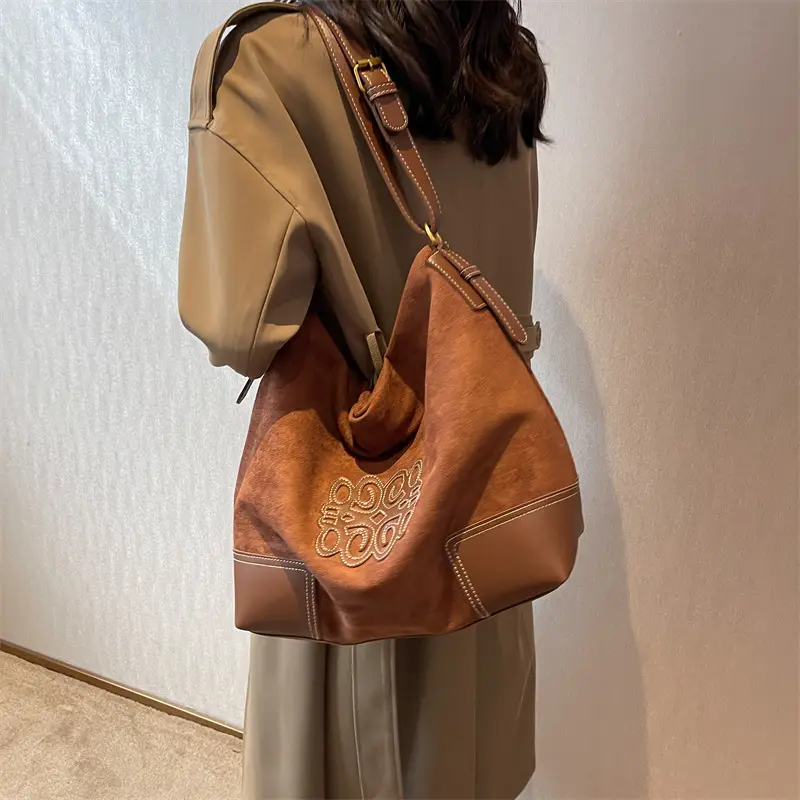 Women's Suede Shoulder Bag 2022 New Fashion - Image 2