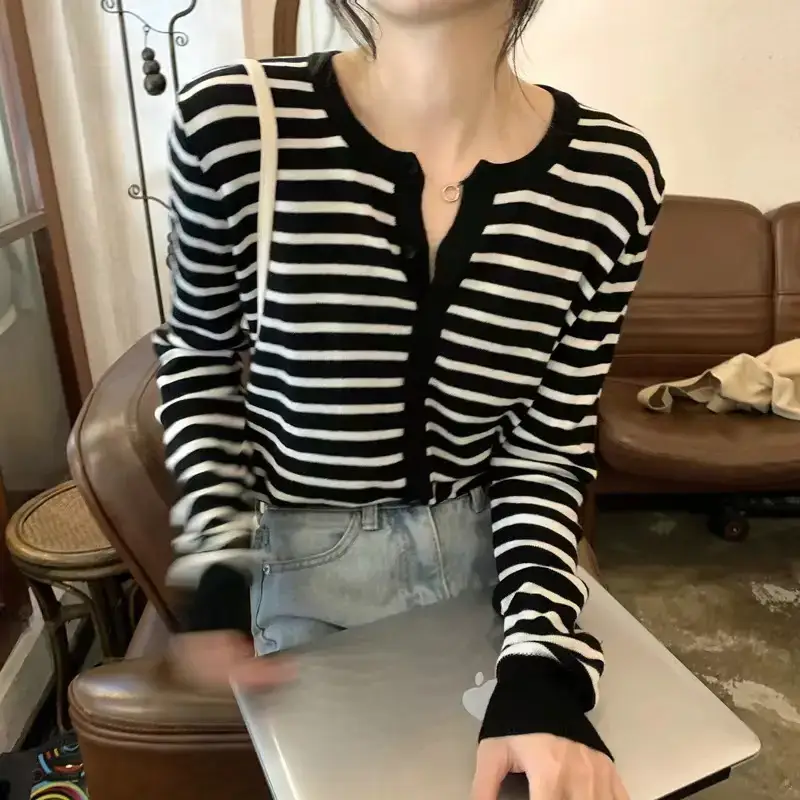 Women's Korean-style Striped Cardigan Coat 2025