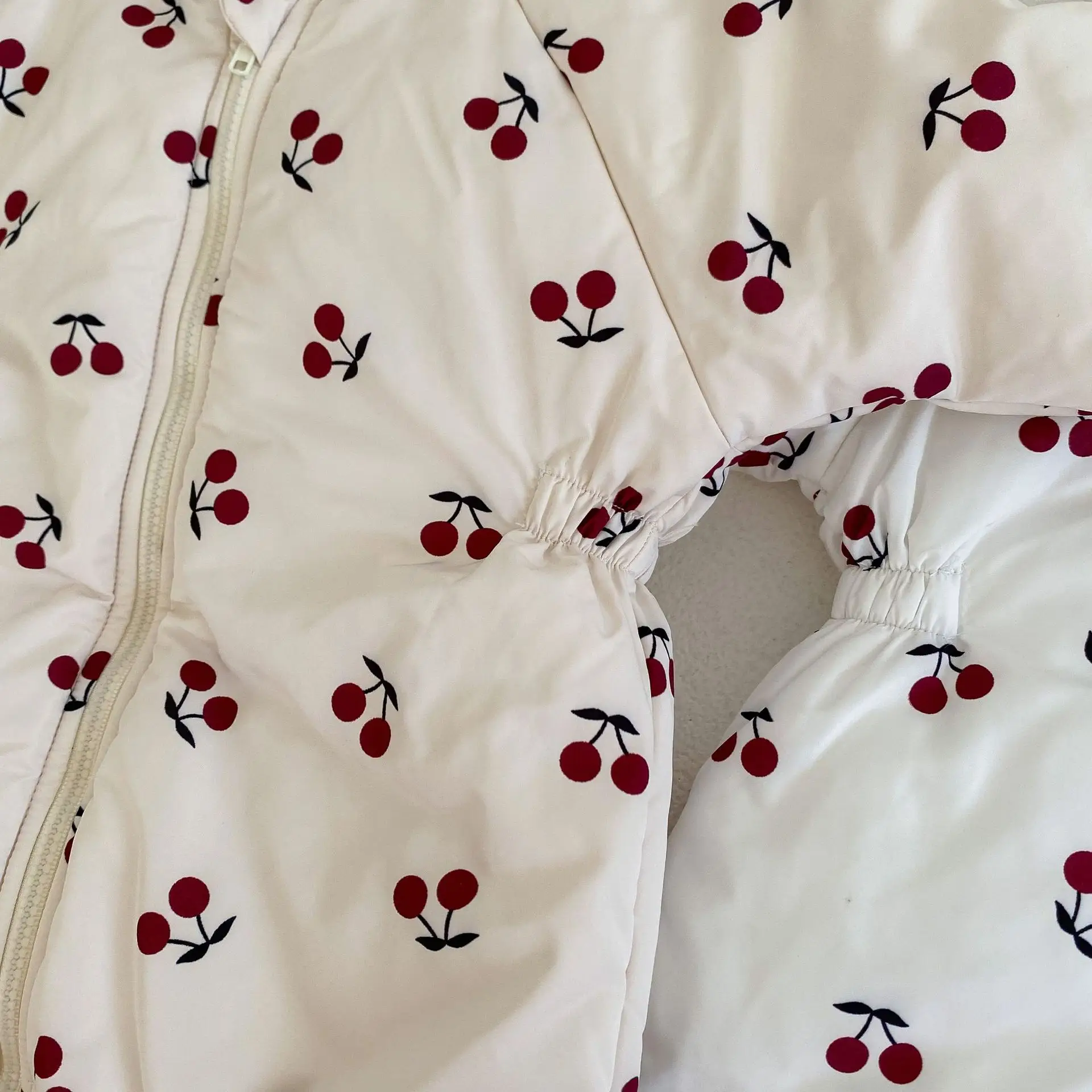 2025 Winter Velvet Hooded Quilted Coat for Baby Girls Cherry Print — feature 18