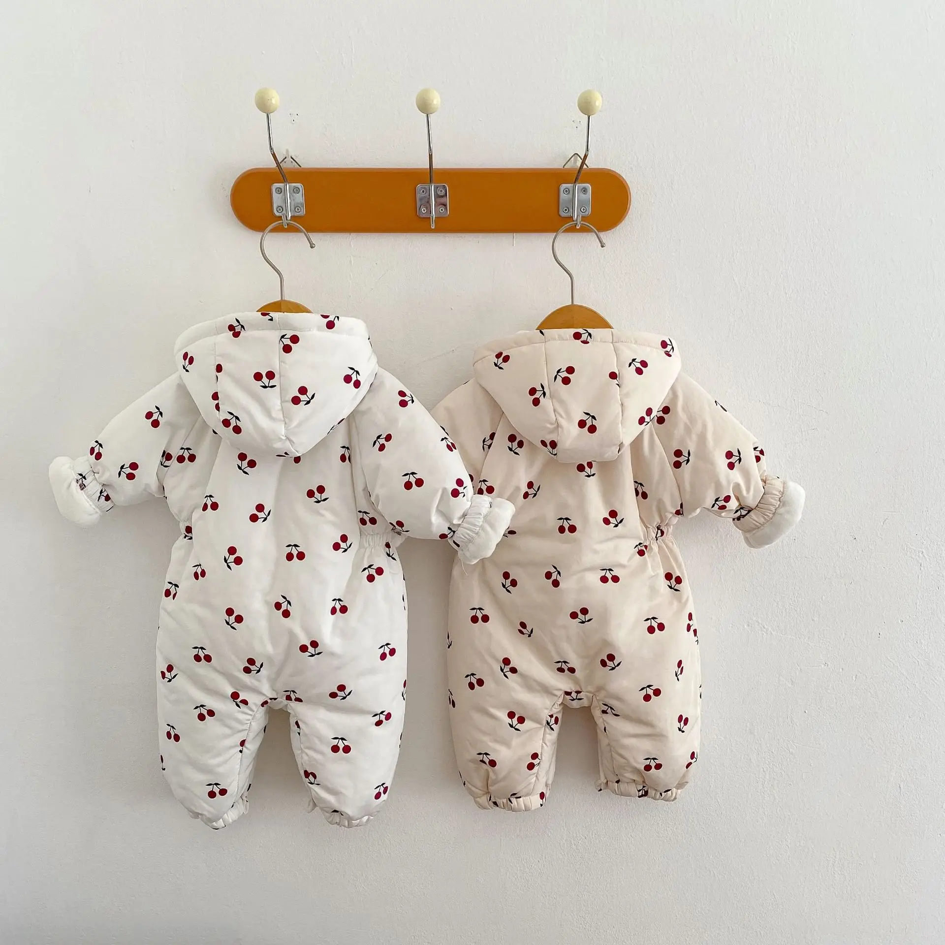 2025 Winter Velvet Hooded Quilted Coat for Baby Girls Cherry Print — feature 7