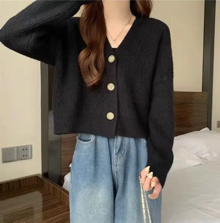 Women's V-Neck Knit Cardigan Autumn Winter 2025 - Image 5