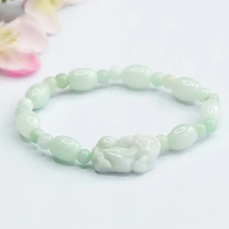 Guan Yu Jadeite Bracelet Green Natural Grade — feature 4