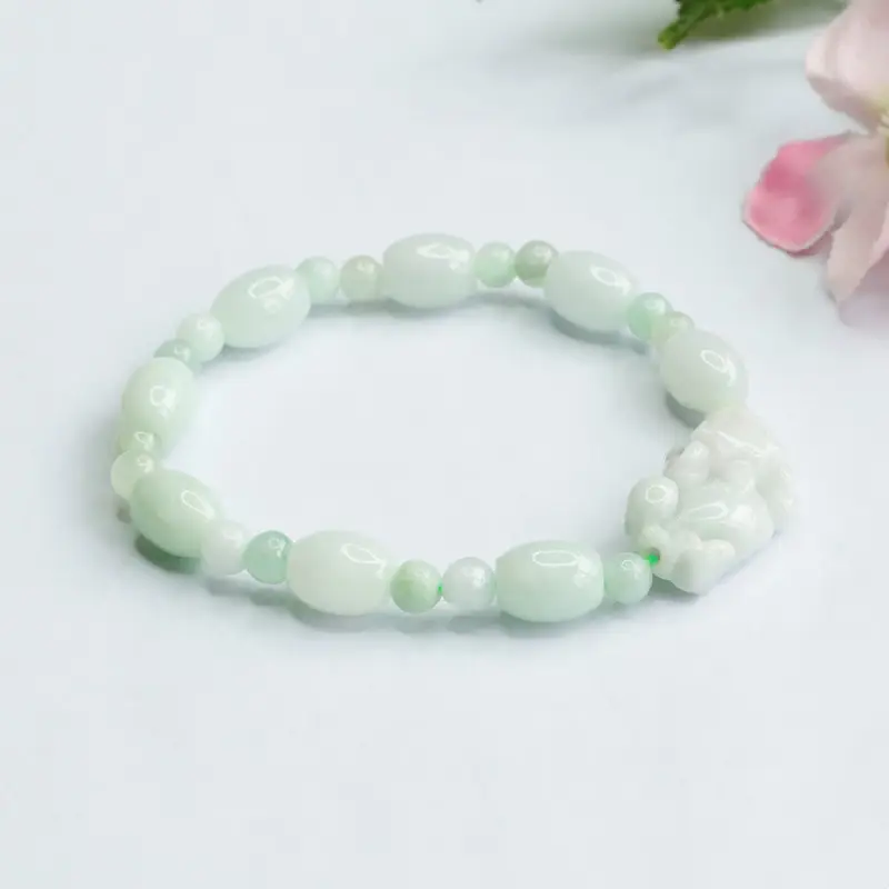 Guan Yu Jadeite Bracelet Green Natural Grade — feature 10