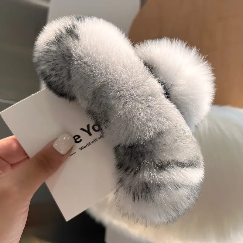 Oversized Plush Grey Hair Clip for Women - Image 18
