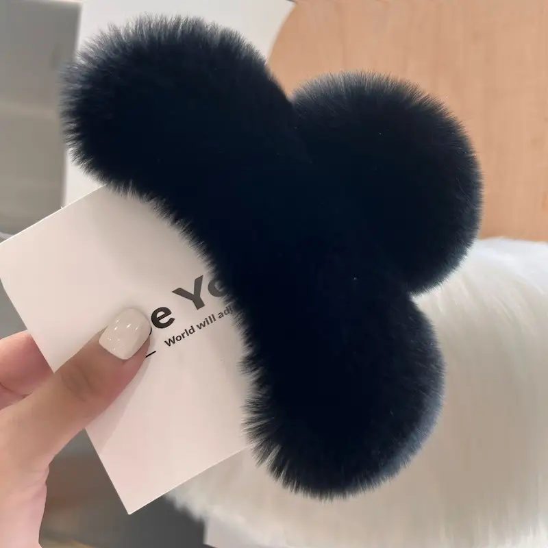 Oversized Plush Grey Hair Clip for Women - Image 23