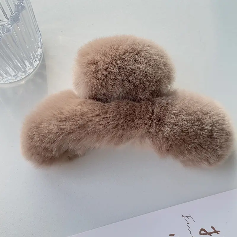Oversized Plush Grey Hair Clip for Women - Image 3