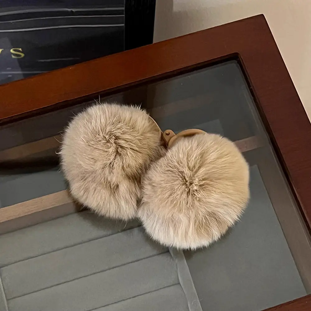 Oversized Plush Grey Hair Clip for Women - Image 28