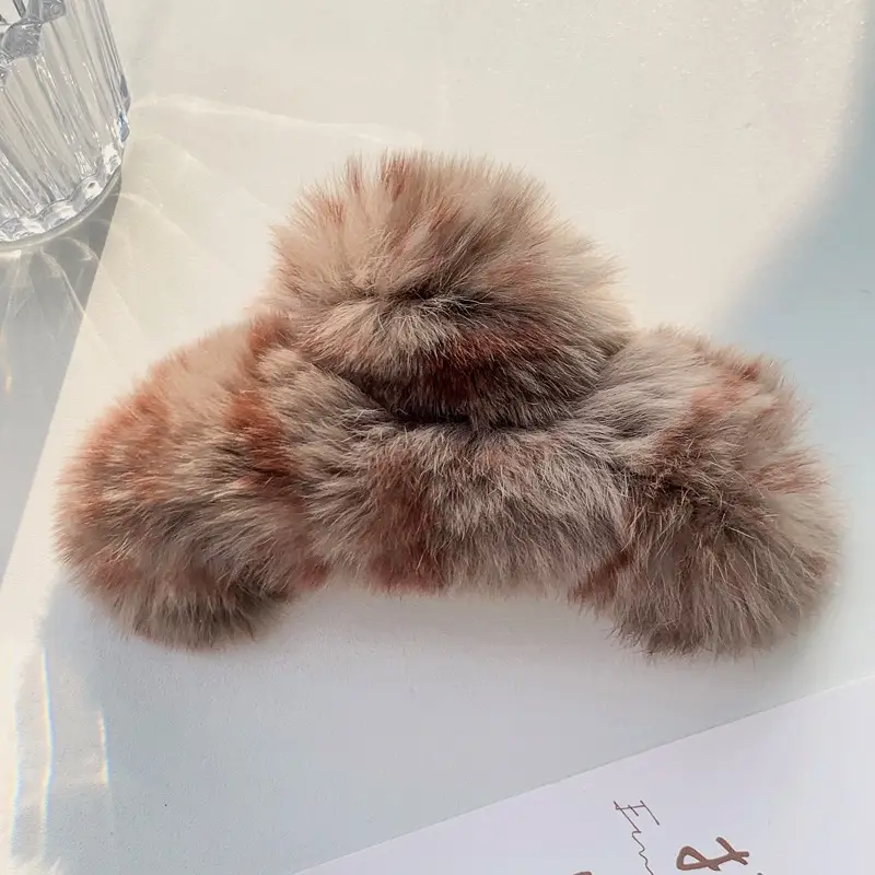 Oversized Plush Grey Hair Clip for Women - Image 4