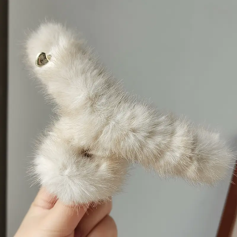 Oversized Plush Grey Hair Clip for Women - Image 38