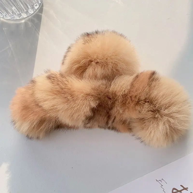 Oversized Plush Grey Hair Clip for Women - Image 9
