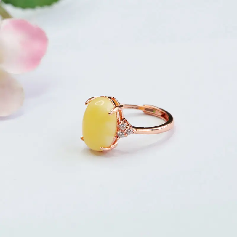 Guan Yu Yellow Amber Ring with Honey Design - Image 3