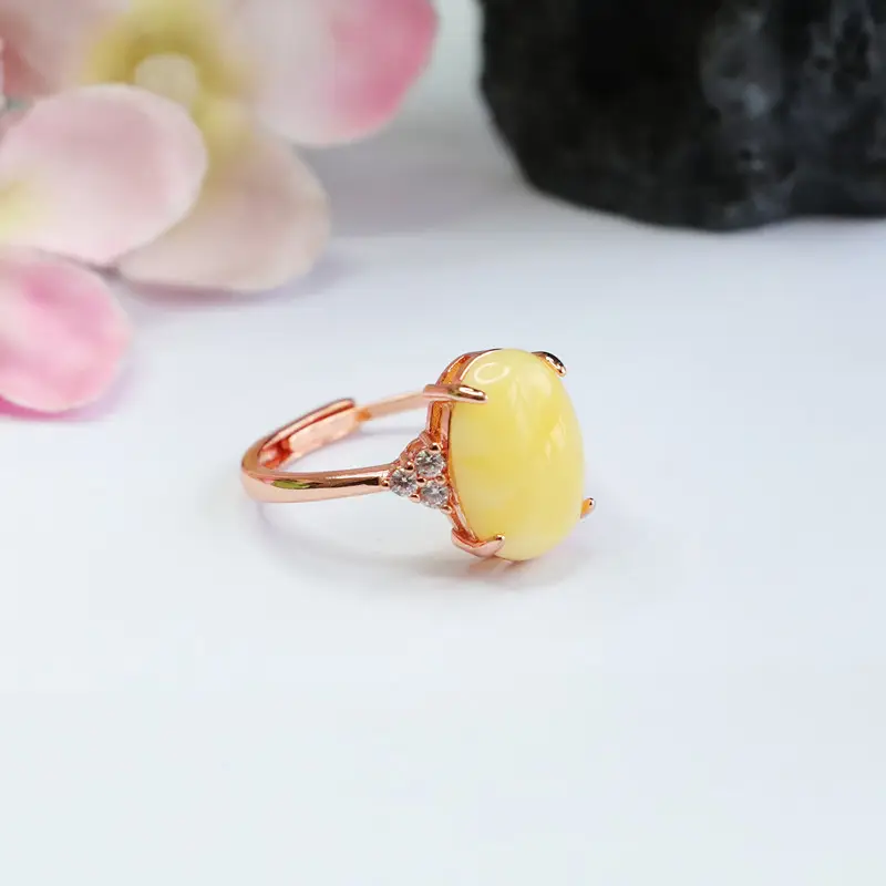 Guan Yu Yellow Amber Ring with Honey Design — feature 10