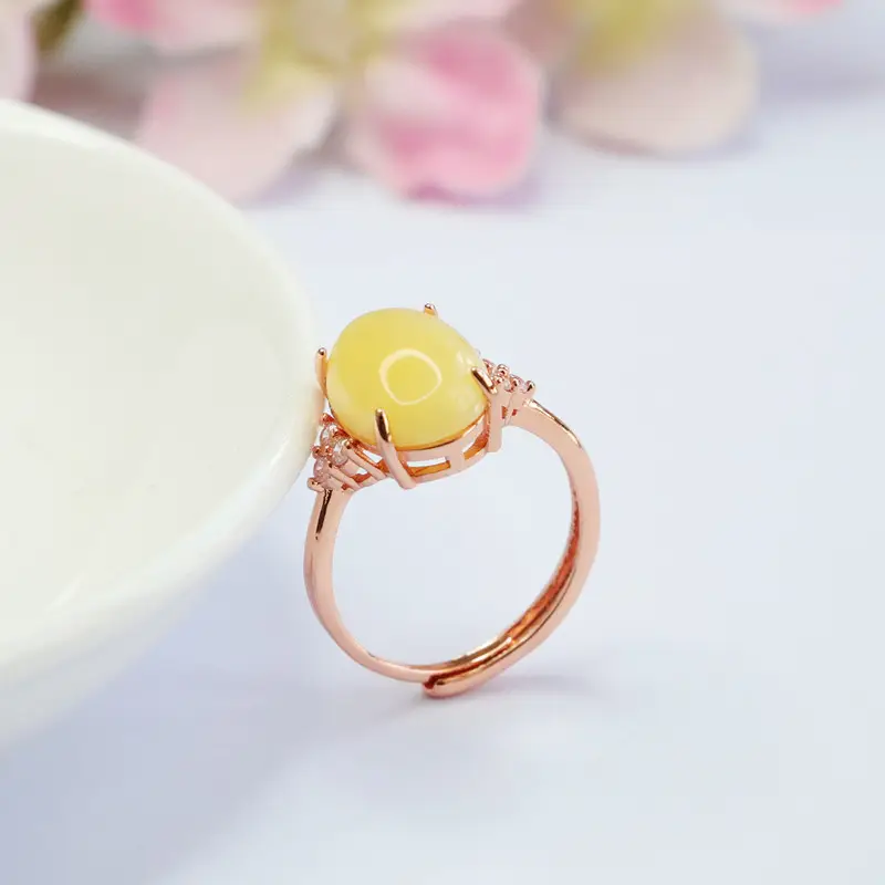 Guan Yu Yellow Amber Ring with Honey Design — feature 12
