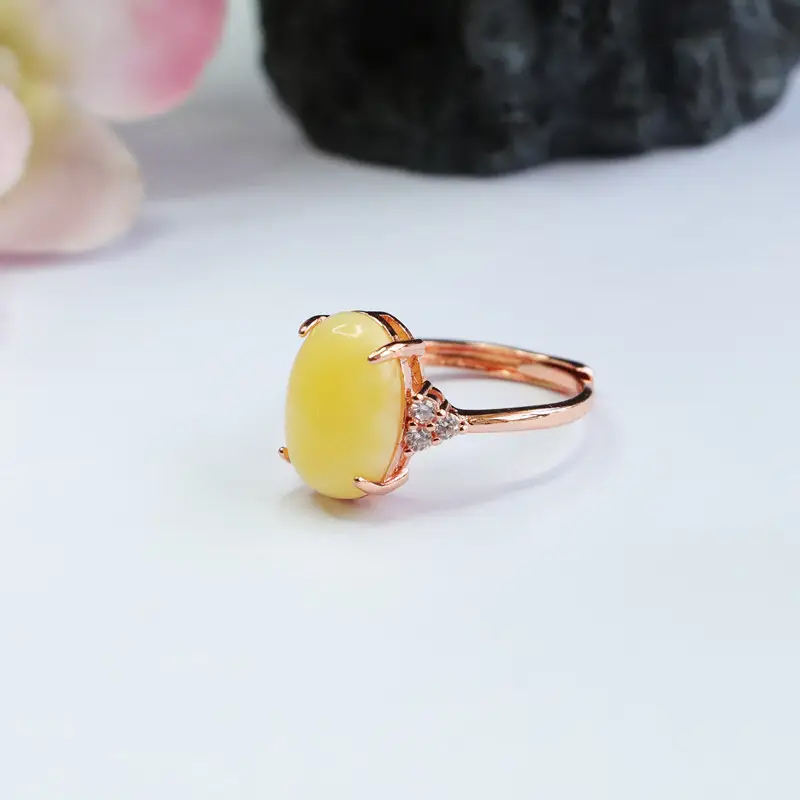Guan Yu Yellow Amber Ring with Honey Design — feature 9