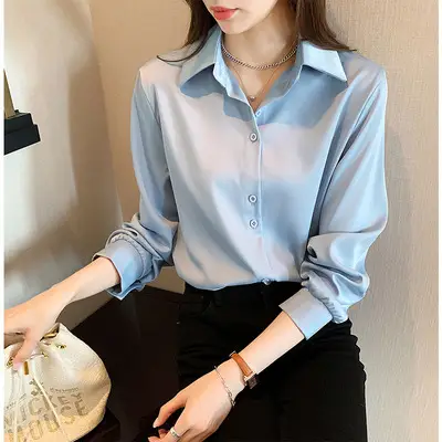 Women White Loose Layered Shirt with Red Skirt Set - Image 5
