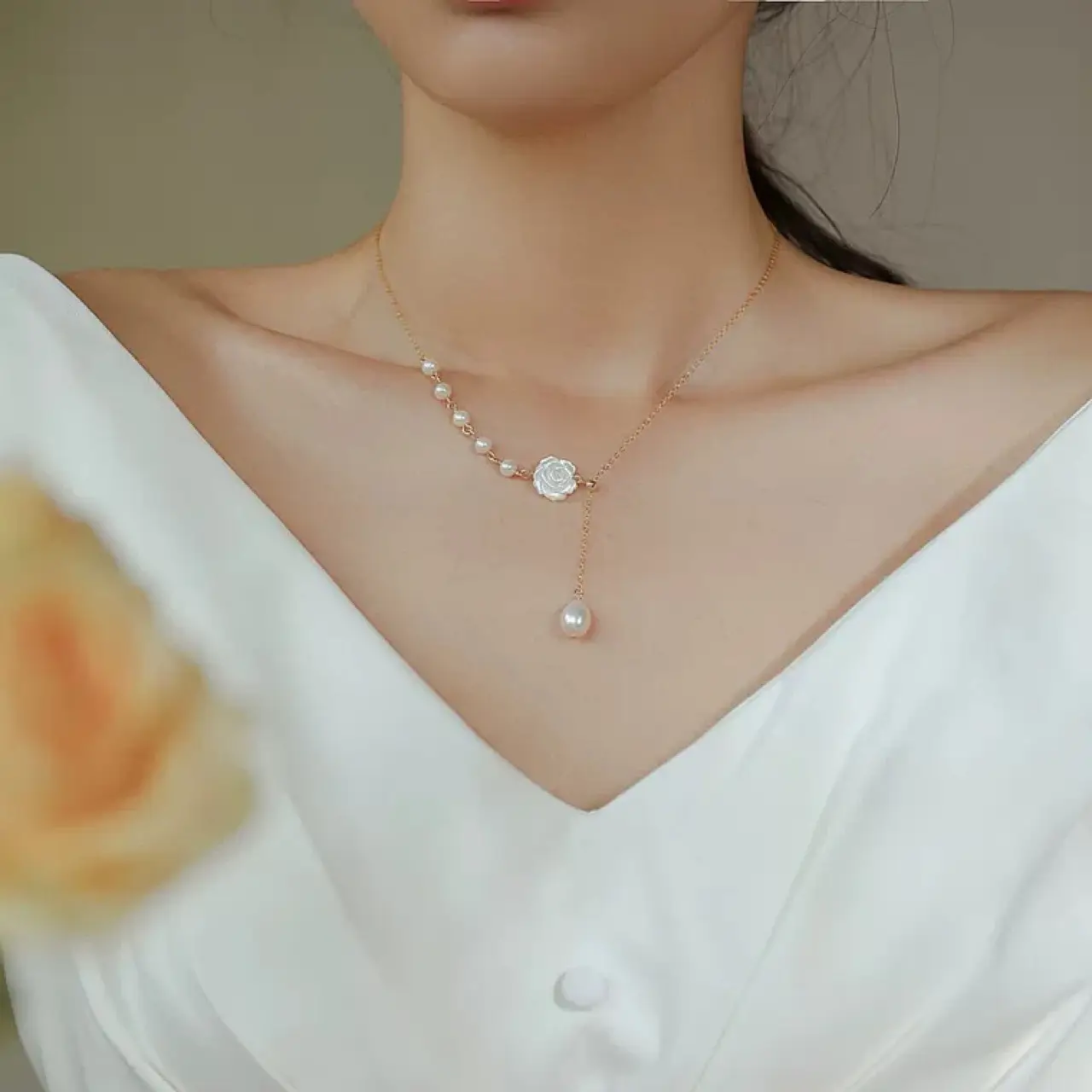 Double White Pearl Necklace French Retro Niche Design - Image 2