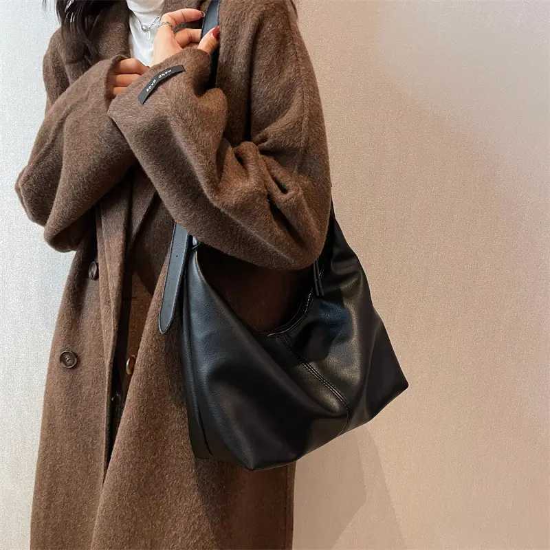 2022 Women's Retro Black Shoulder Bag - Image 6