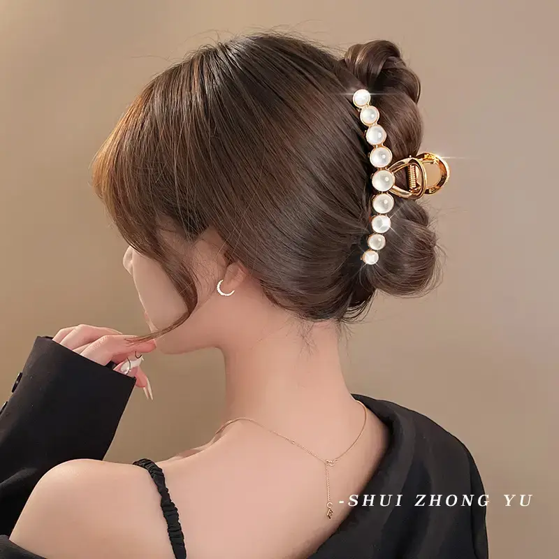 Elegant Pearl Hair Clips Set of 6 - Image 32